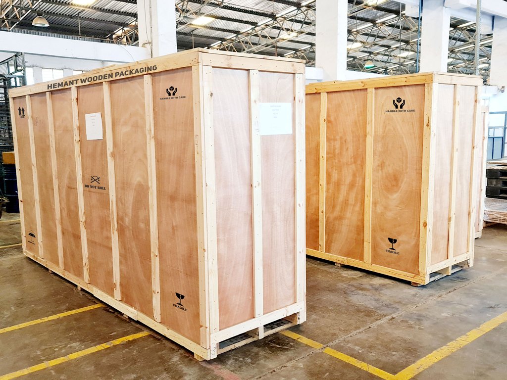 Local hardwood four-way pallet